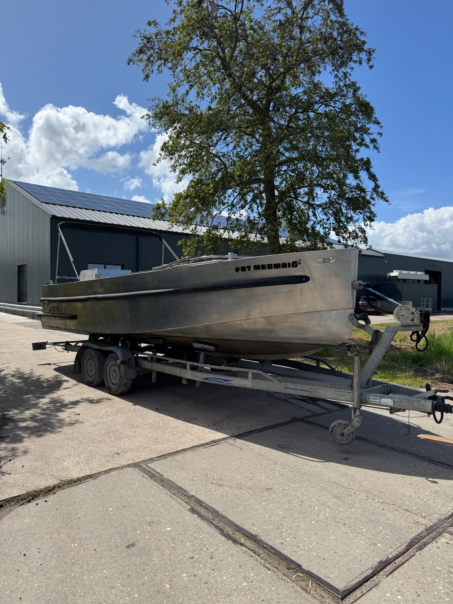 van Vossen 660 tender incl. 40 PK Suzuki